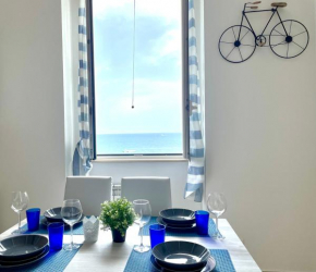 CASA ROSITA-vista cattedrale,mare,tribunale e castello nel pieno CENTRO di Trani-WIFI Trani